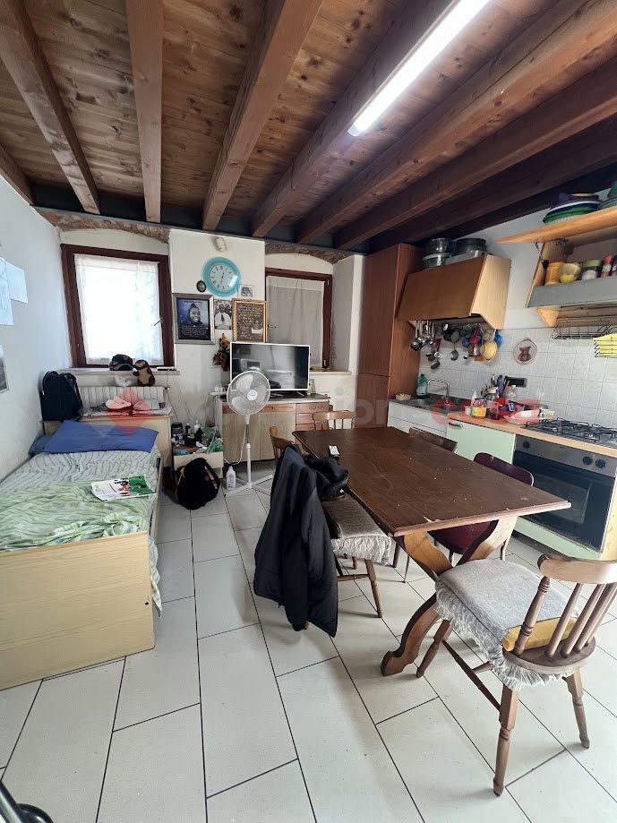 Bilocale da ristrutturare a Verona