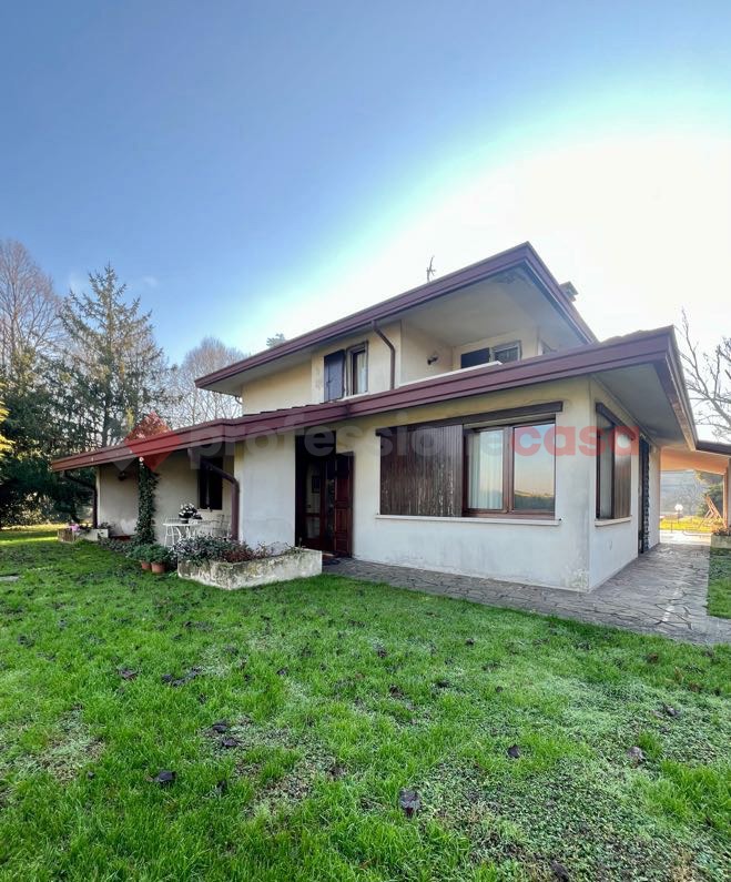Villa con giardino a Noventa Padovana