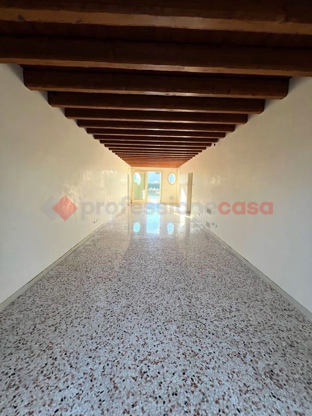 Appartamento con box doppio a Stra