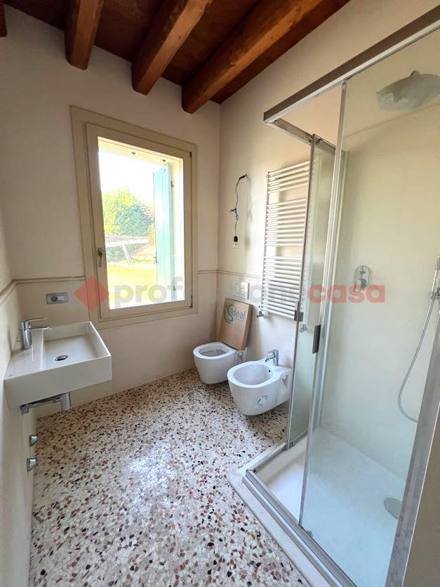 Appartamento con box doppio a Stra