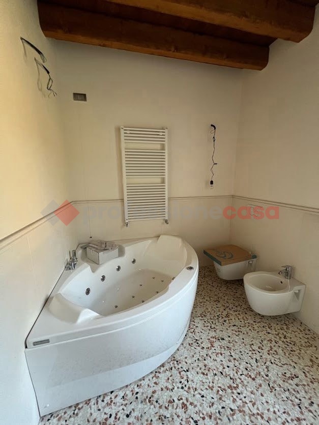 Appartamento con box doppio a Stra