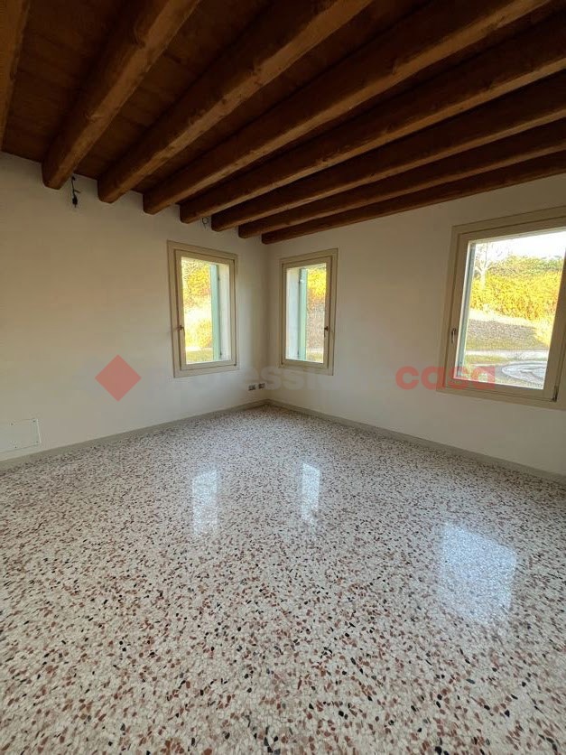 Appartamento con box doppio a Stra