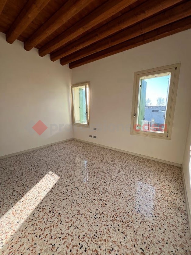 Appartamento con box doppio a Stra