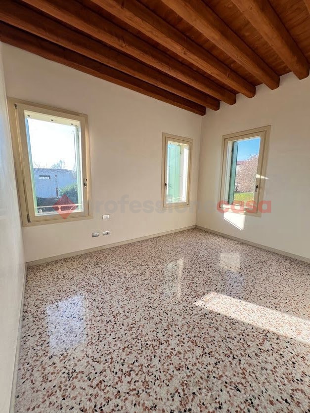 Appartamento con box doppio a Stra