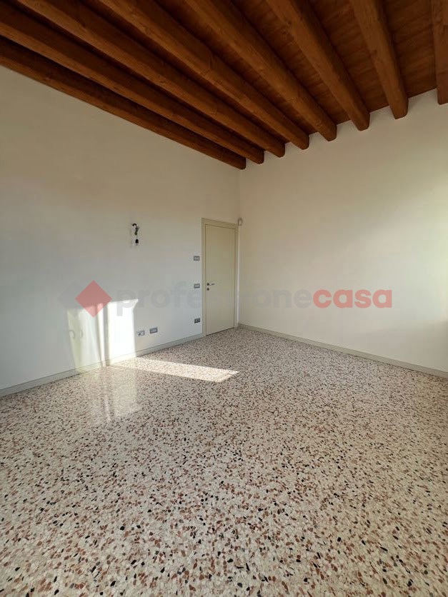 Appartamento con box doppio a Stra