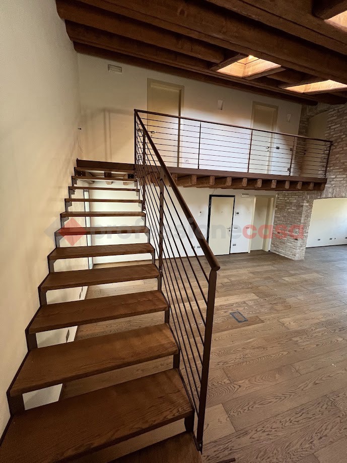 Trilocale con box doppio a Stra