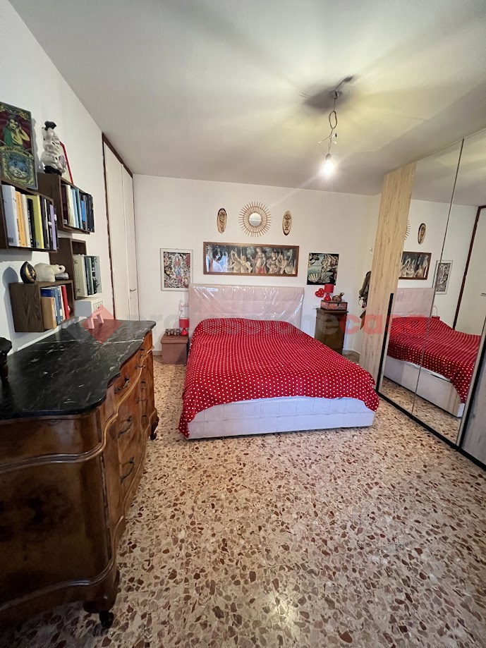 Quadrilocale con box a Verona