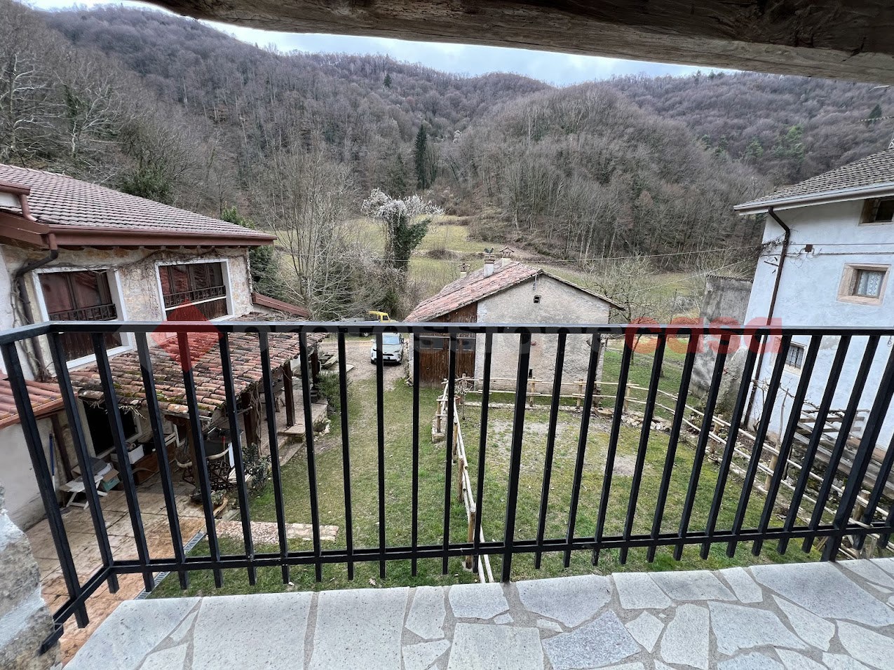 Casa indipendente con giardino a Badia Calavena