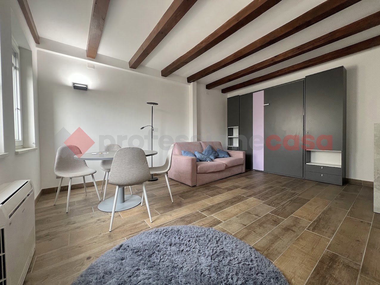 Trilocale arredato in affitto a Verona