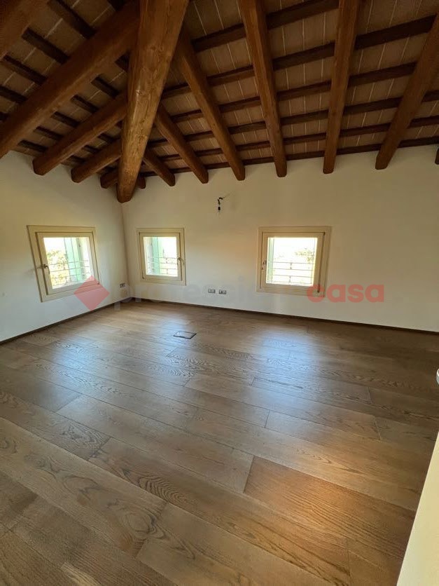 Attico con box doppio a Stra