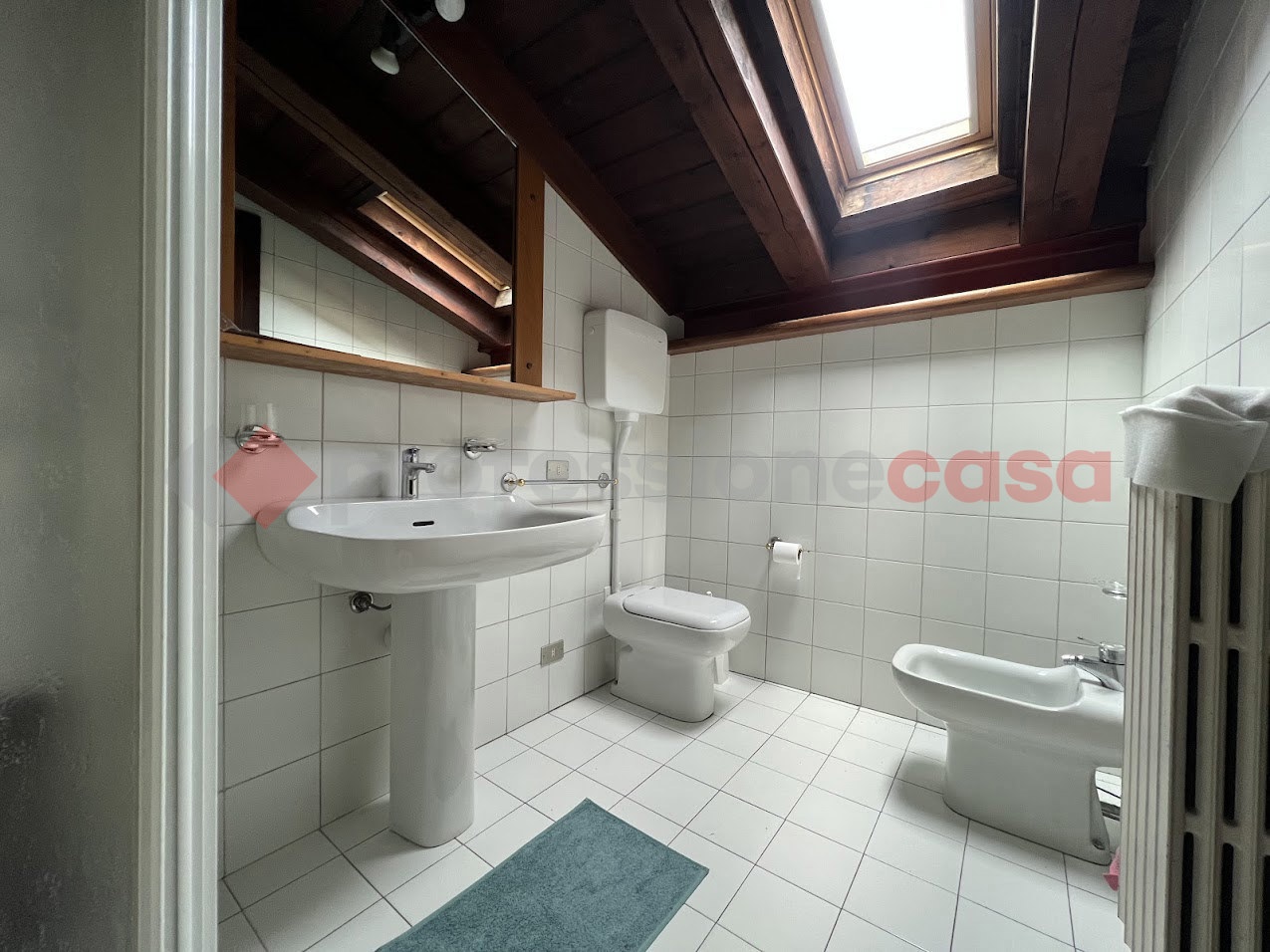 Trilocale arredato in affitto a Verona