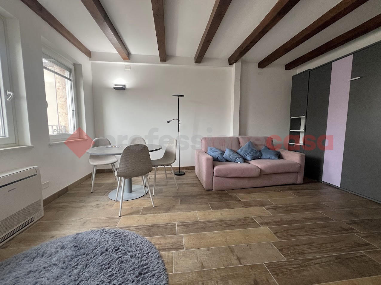 Trilocale arredato in affitto a Verona