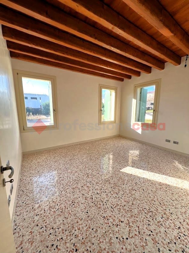 Appartamento con box doppio a Stra
