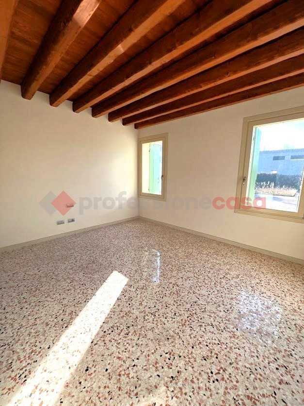 Appartamento con box doppio a Stra