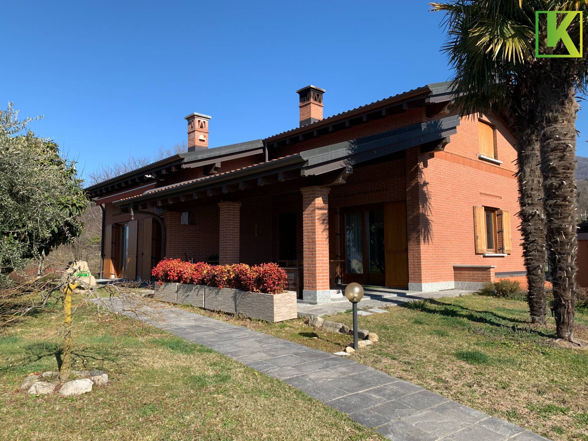 Villa in vendita a Barasso