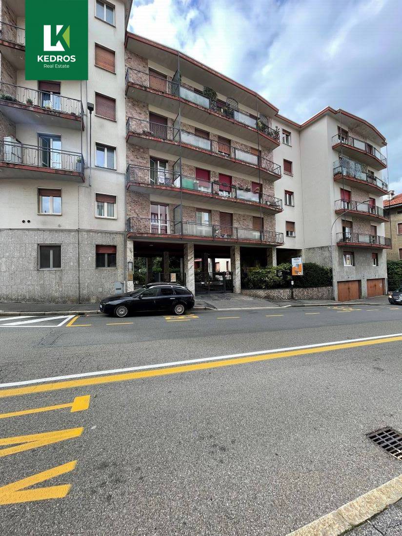 Appartamento Trilocale in vendita a Varese, Giubiano