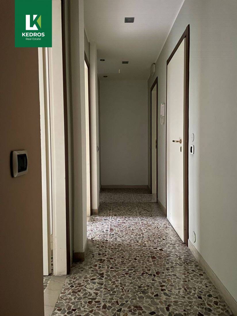 Appartamento Trilocale in vendita a Varese, Giubiano