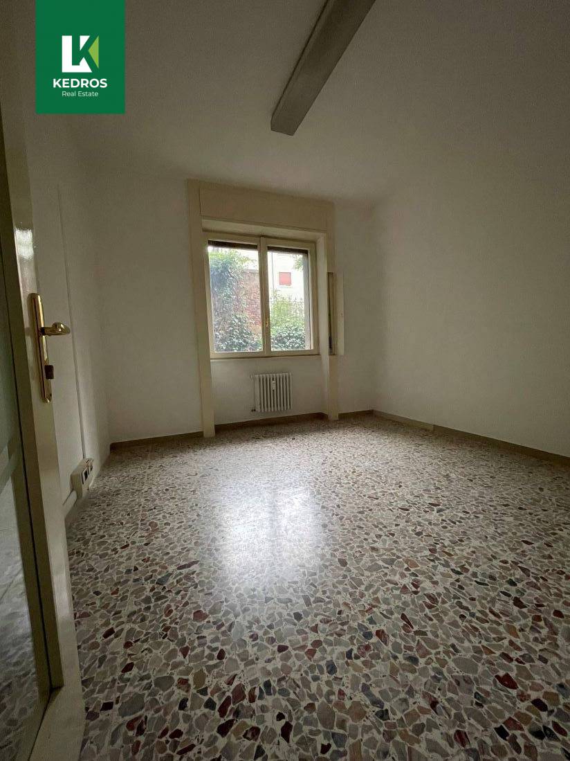 Appartamento Trilocale in vendita a Varese, Giubiano