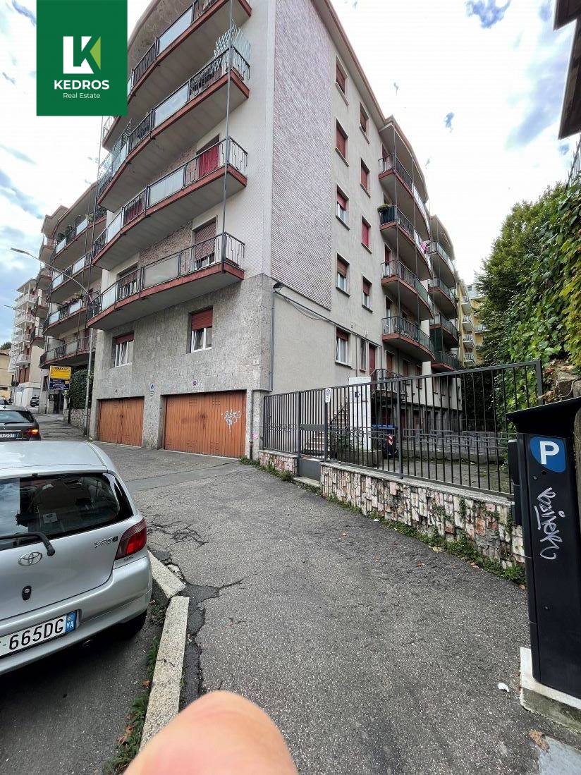 Appartamento Trilocale in vendita a Varese, Giubiano