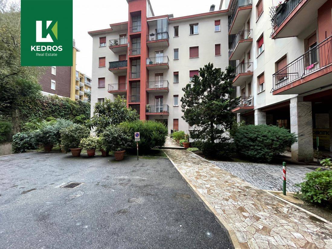 Appartamento Trilocale in vendita a Varese, Giubiano