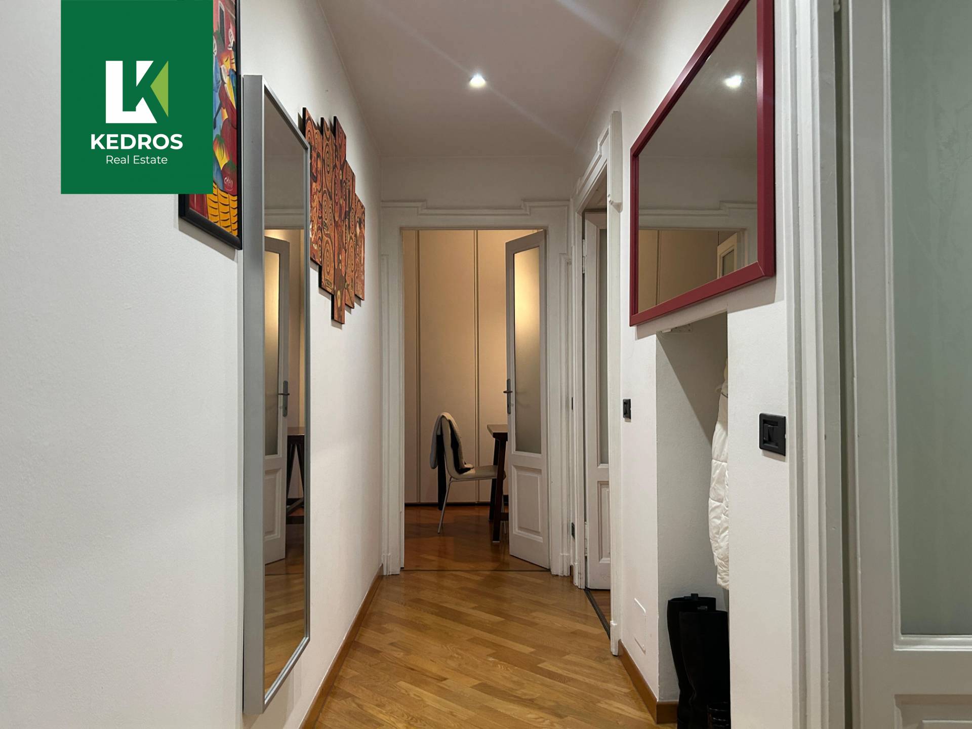 Appartamento Quadrilocale in vendita a Varese, Centro