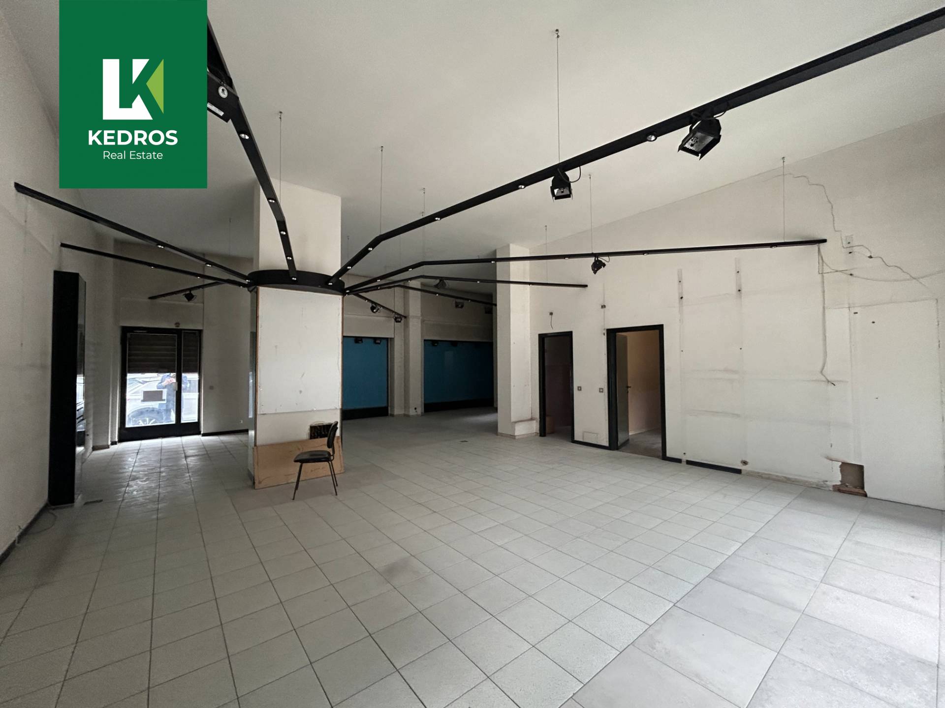 Locale commerciale in vendita a Busto Arsizio