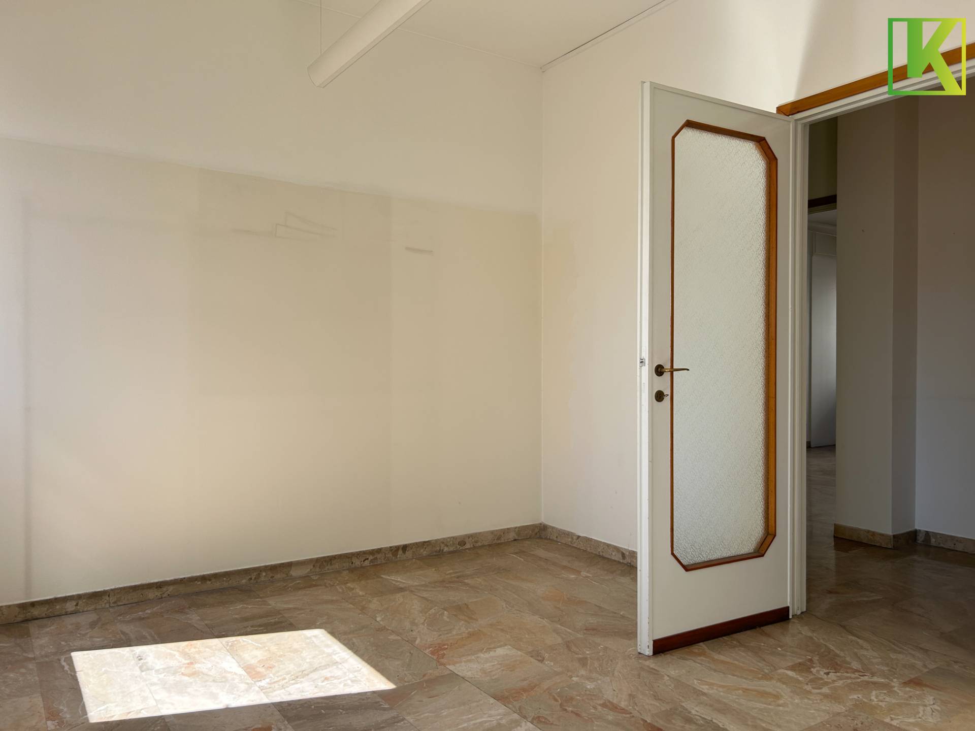 Appartamento Quadrilocale in vendita a Varese, Centro