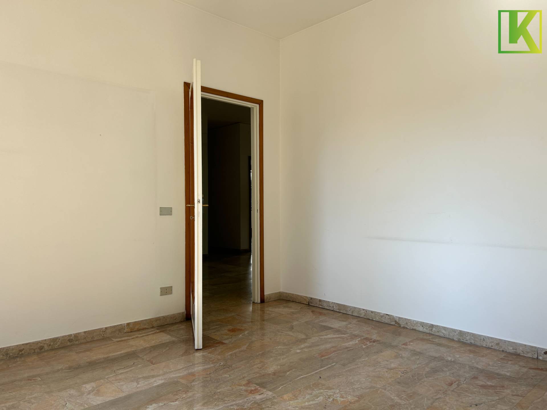 Appartamento Trilocale in vendita a Varese, Centro