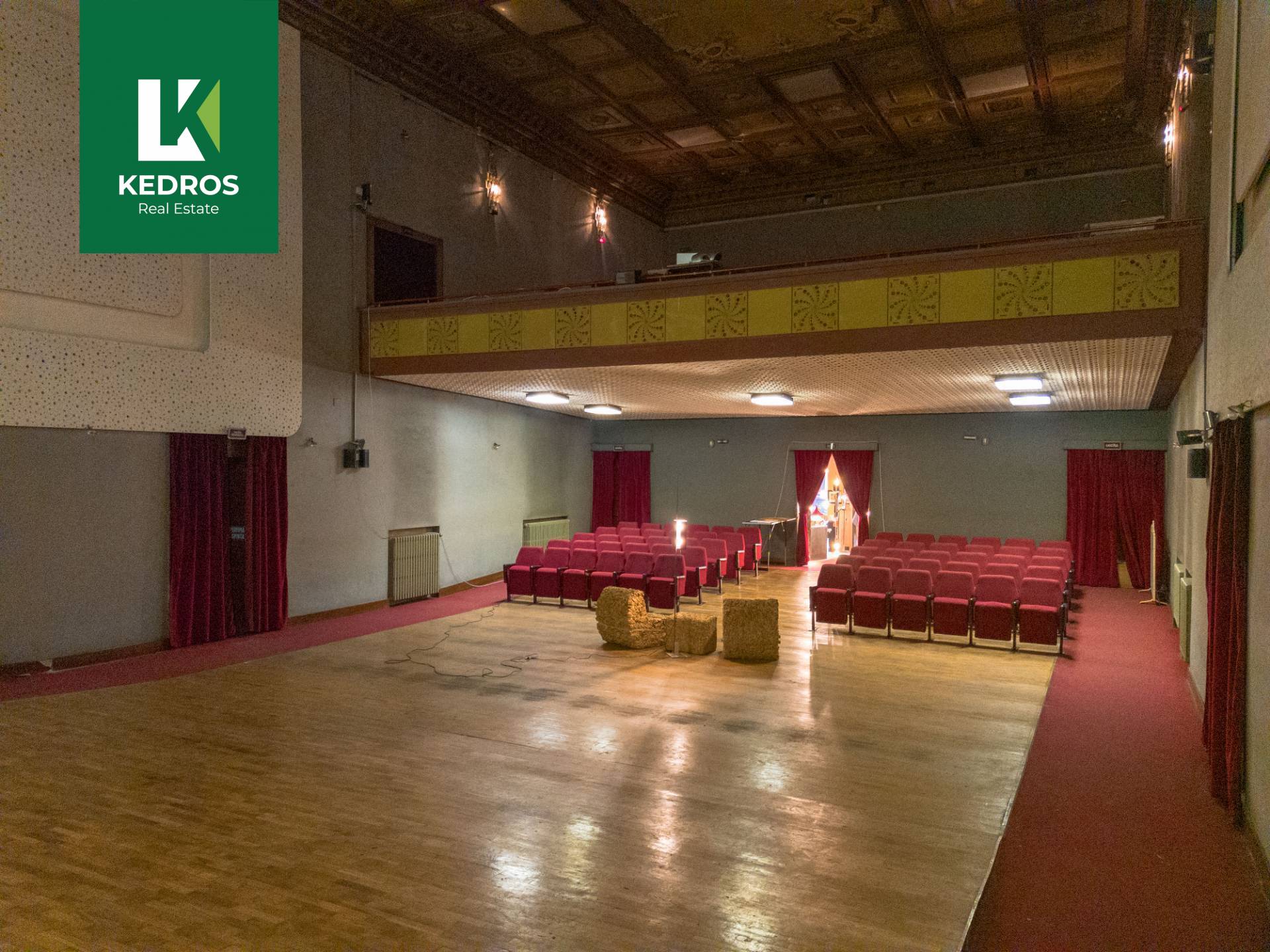 Locale commerciale in vendita a Varese, Centro