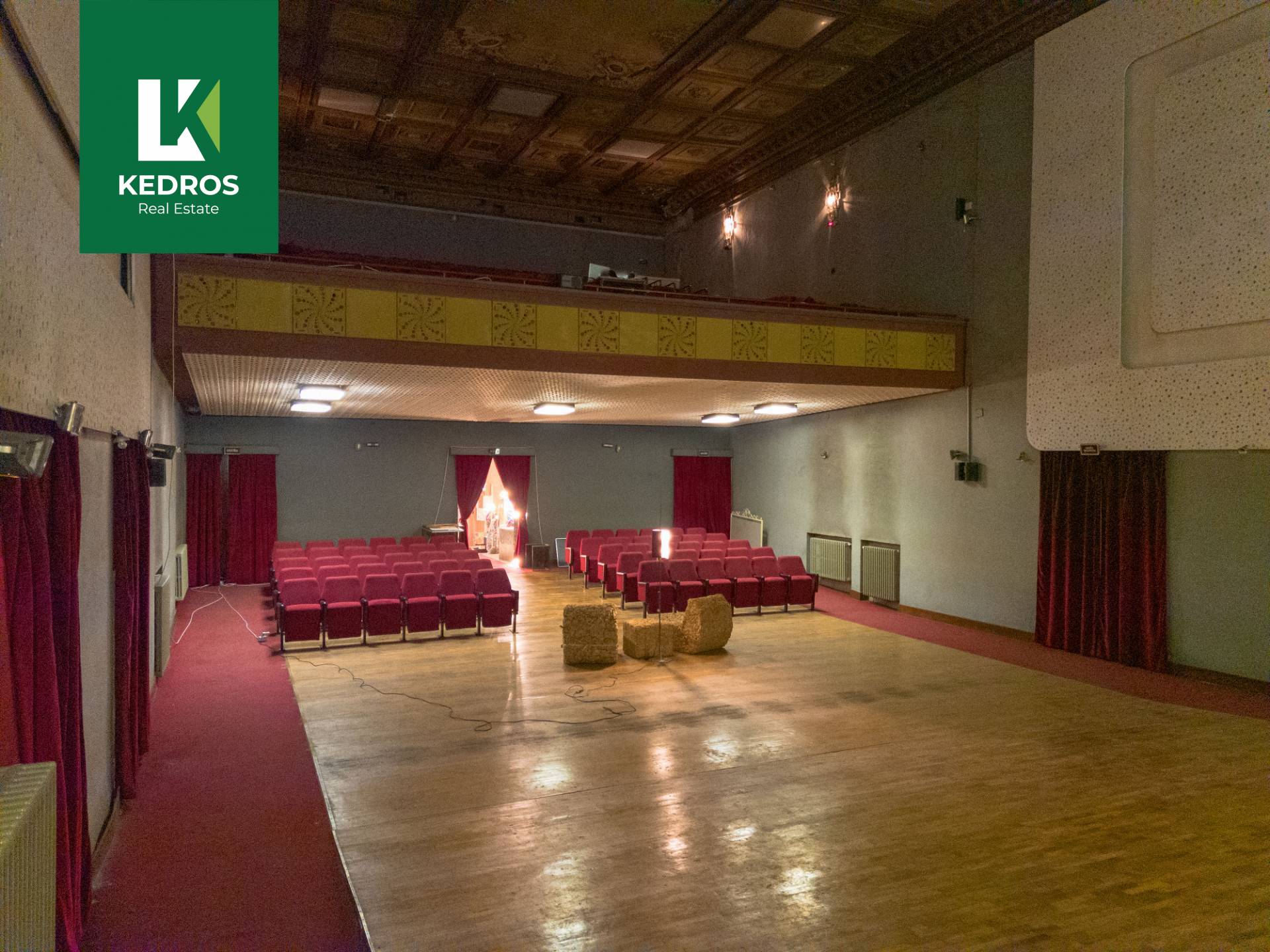 Locale commerciale in vendita a Varese, Centro