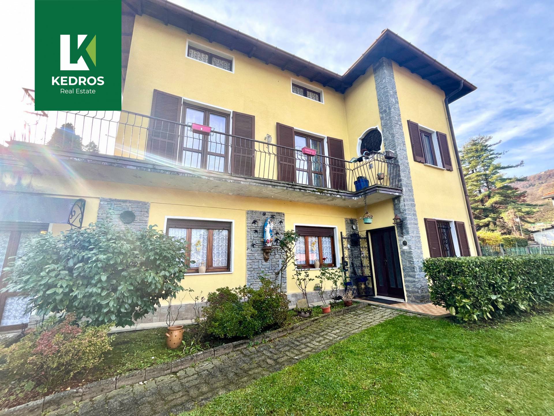 Villa in vendita a Cadegliano-Viconago, Cadegliano