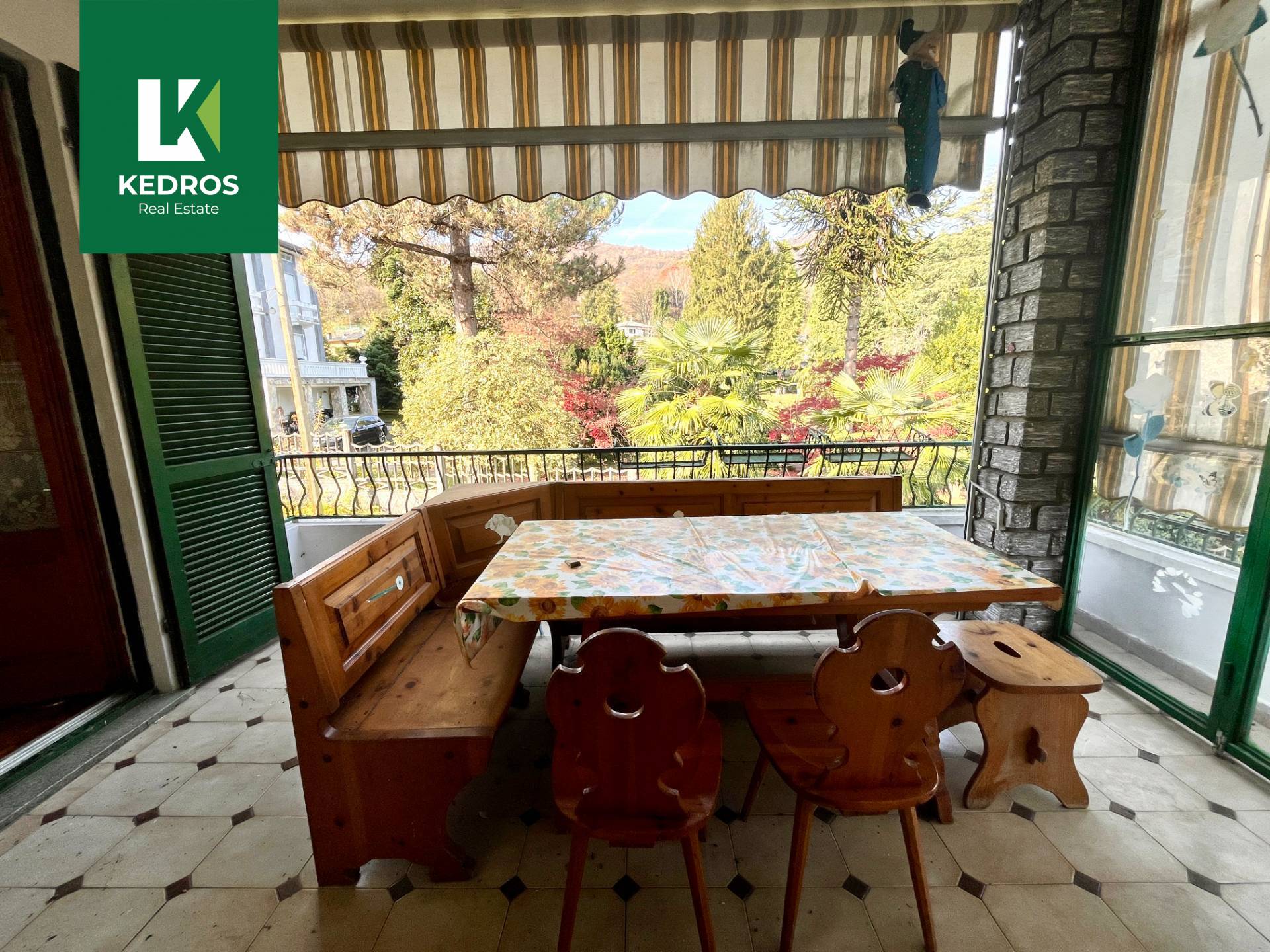 Villa in vendita a Cadegliano-Viconago