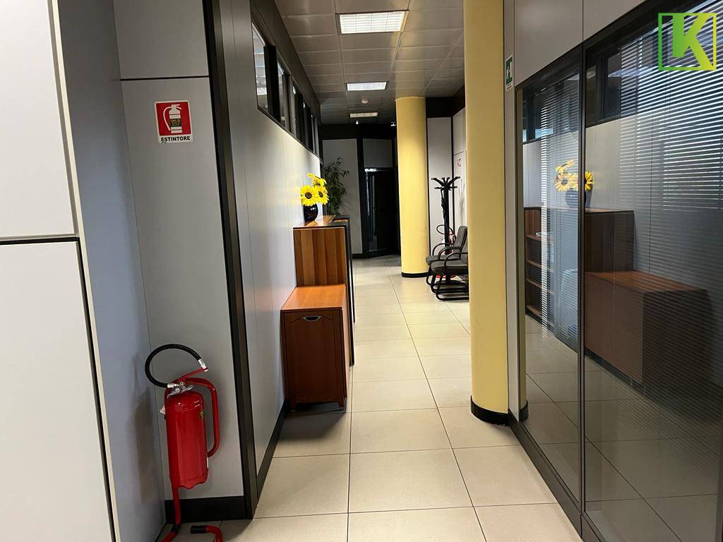 Studio/Ufficio in vendita a Brescia, Brescia Due