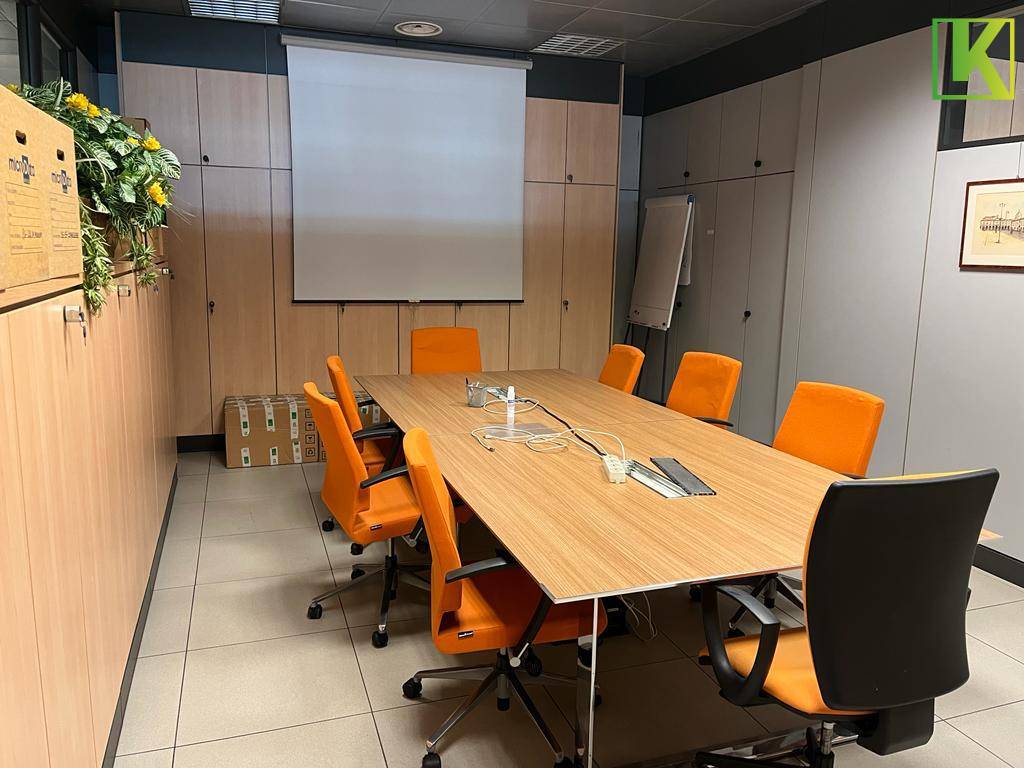 Studio/Ufficio in vendita a Brescia, Brescia Due