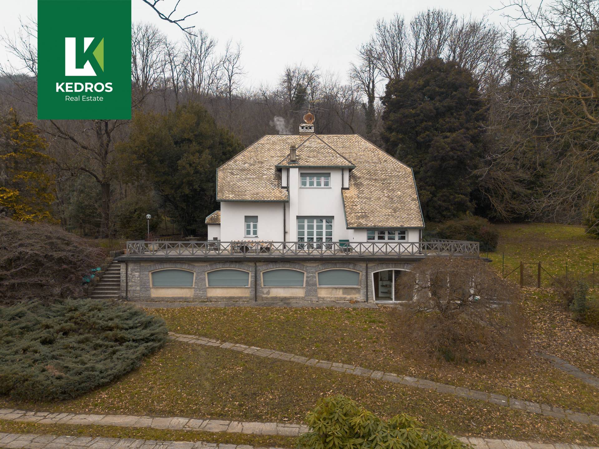 Villa in vendita a Comerio