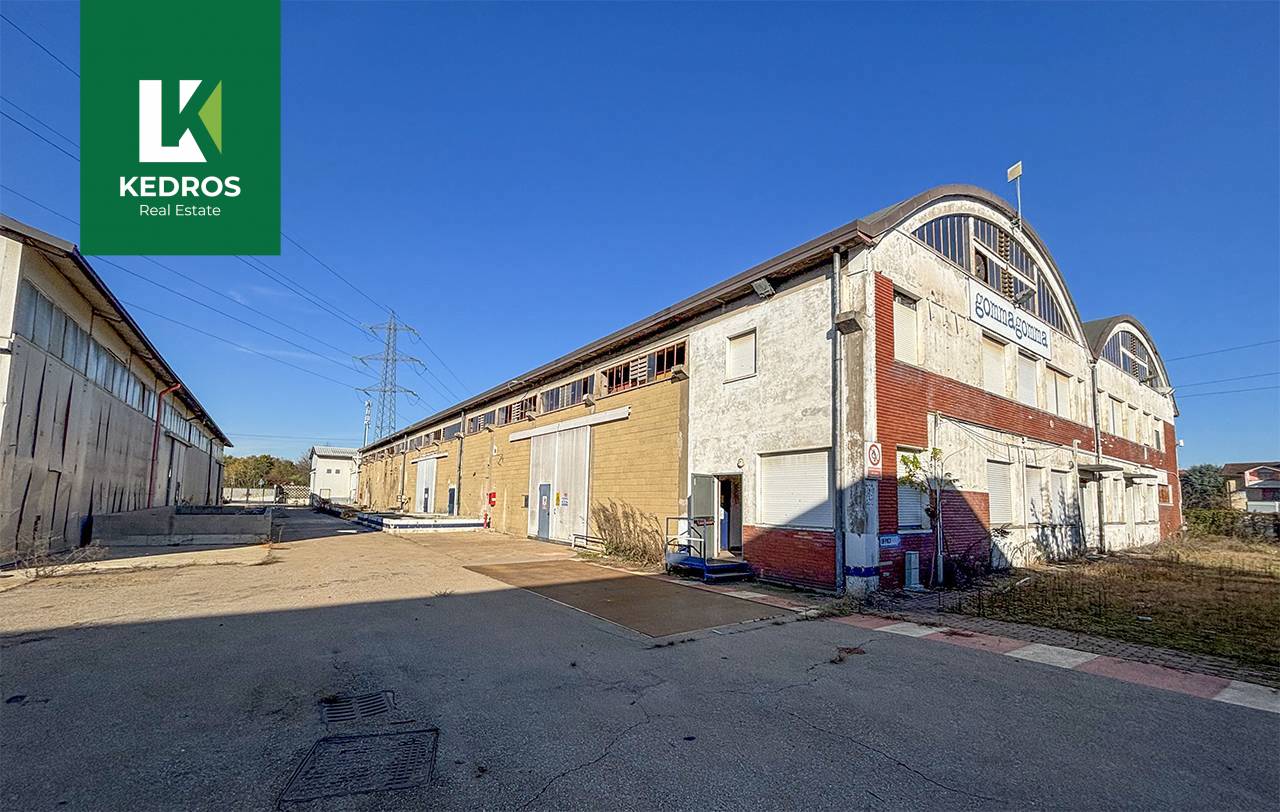 Capannone Industriale in vendita a Caronno Pertusella