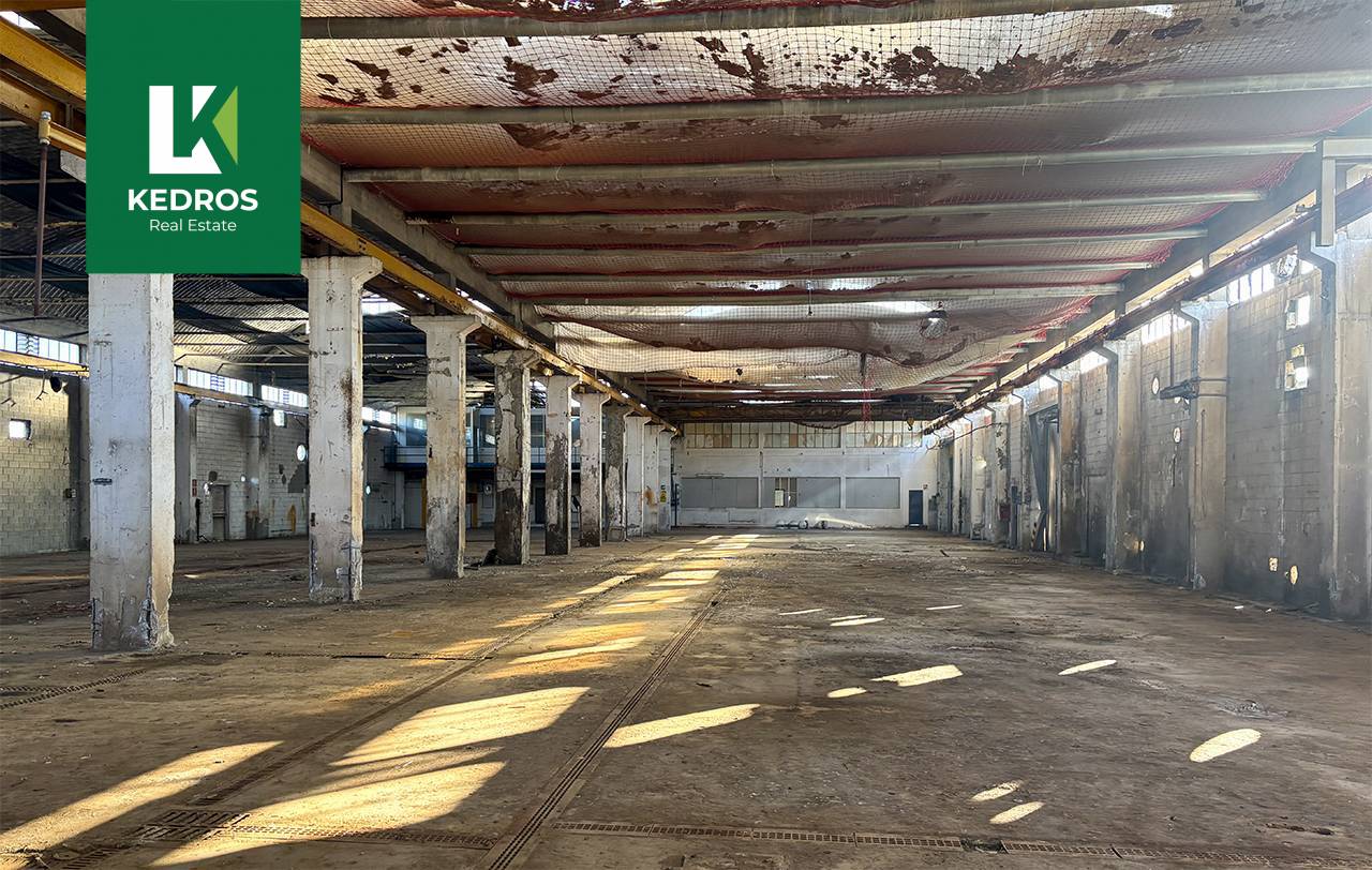 Capannone Industriale in vendita a Caronno Pertusella