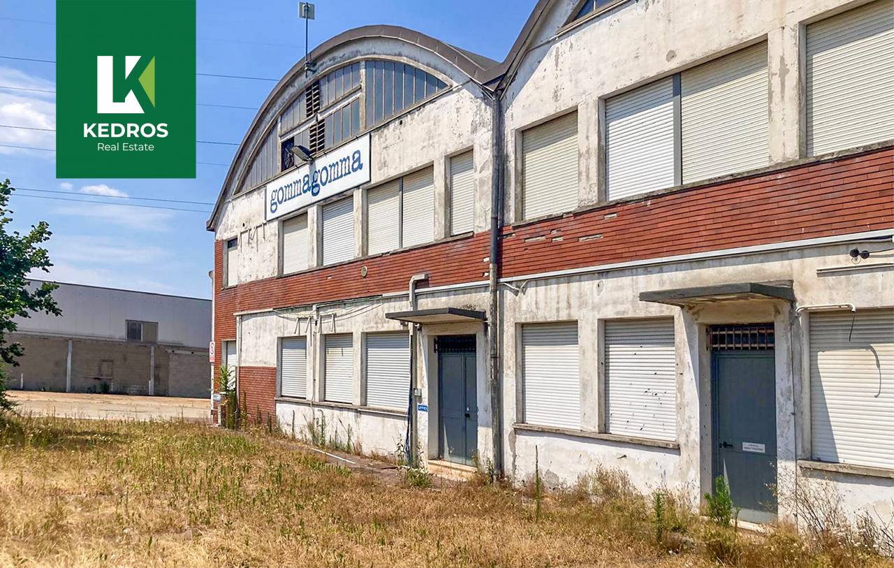 Capannone Industriale in vendita a Caronno Pertusella