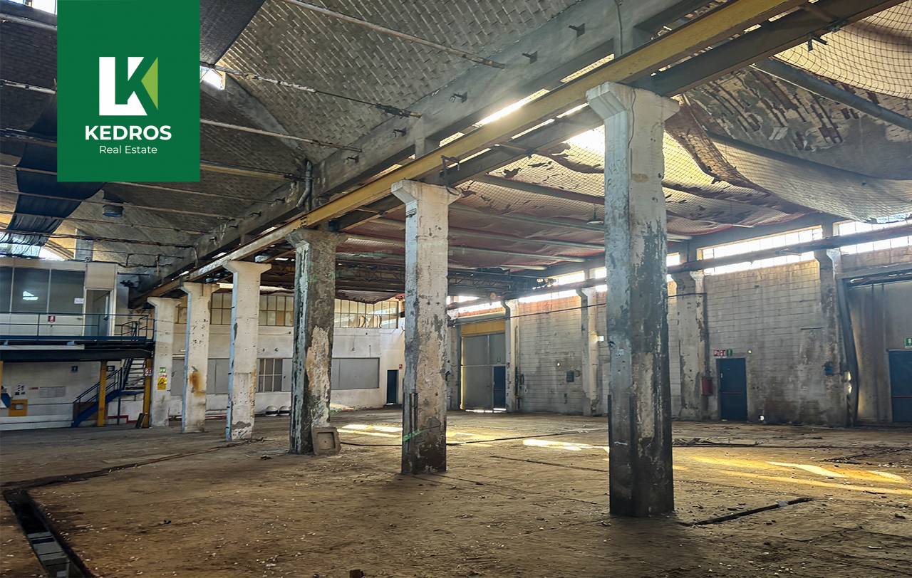 Capannone Industriale in vendita a Caronno Pertusella