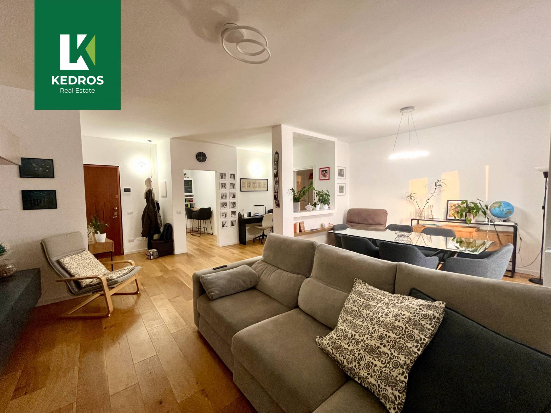 Appartamento Trilocale in vendita a Varese, Centro