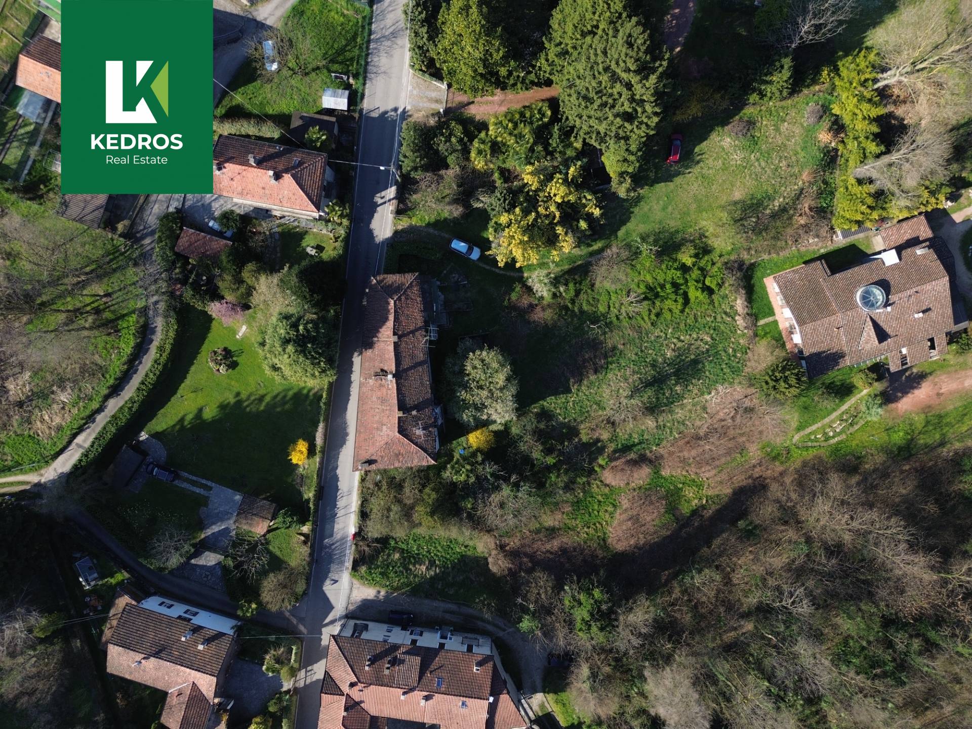 Terreno edificabile in vendita a Laveno-Mombello, Mombello