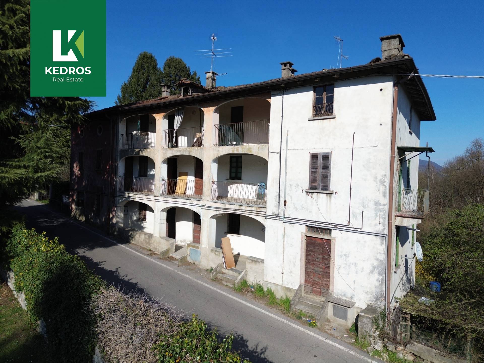 Terreno edificabile in vendita a Laveno-Mombello, Mombello