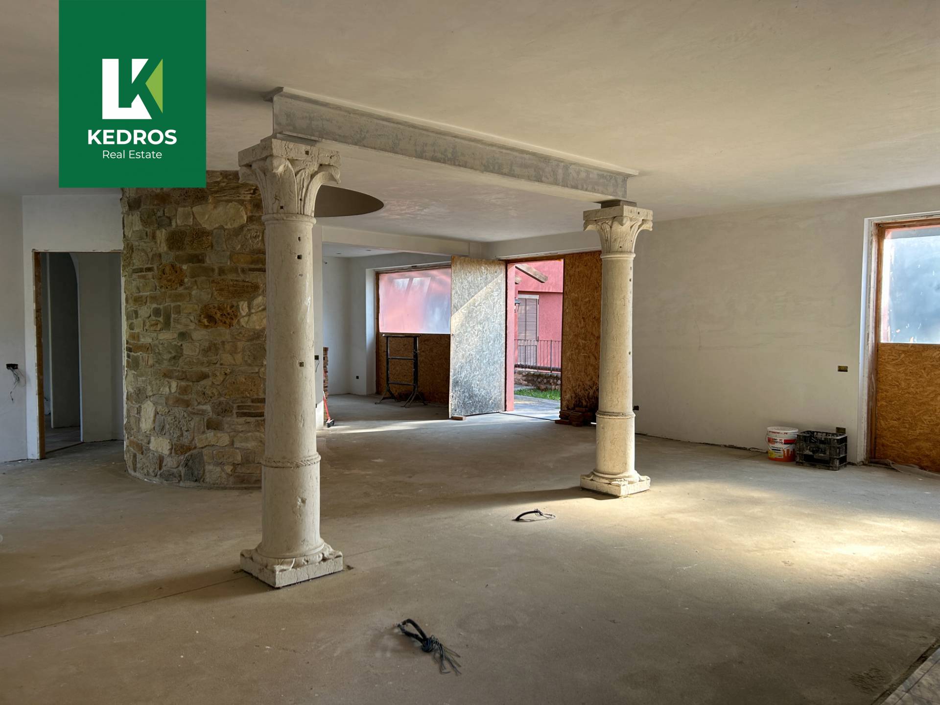 Casa semindipendente in vendita a Varese, Europa