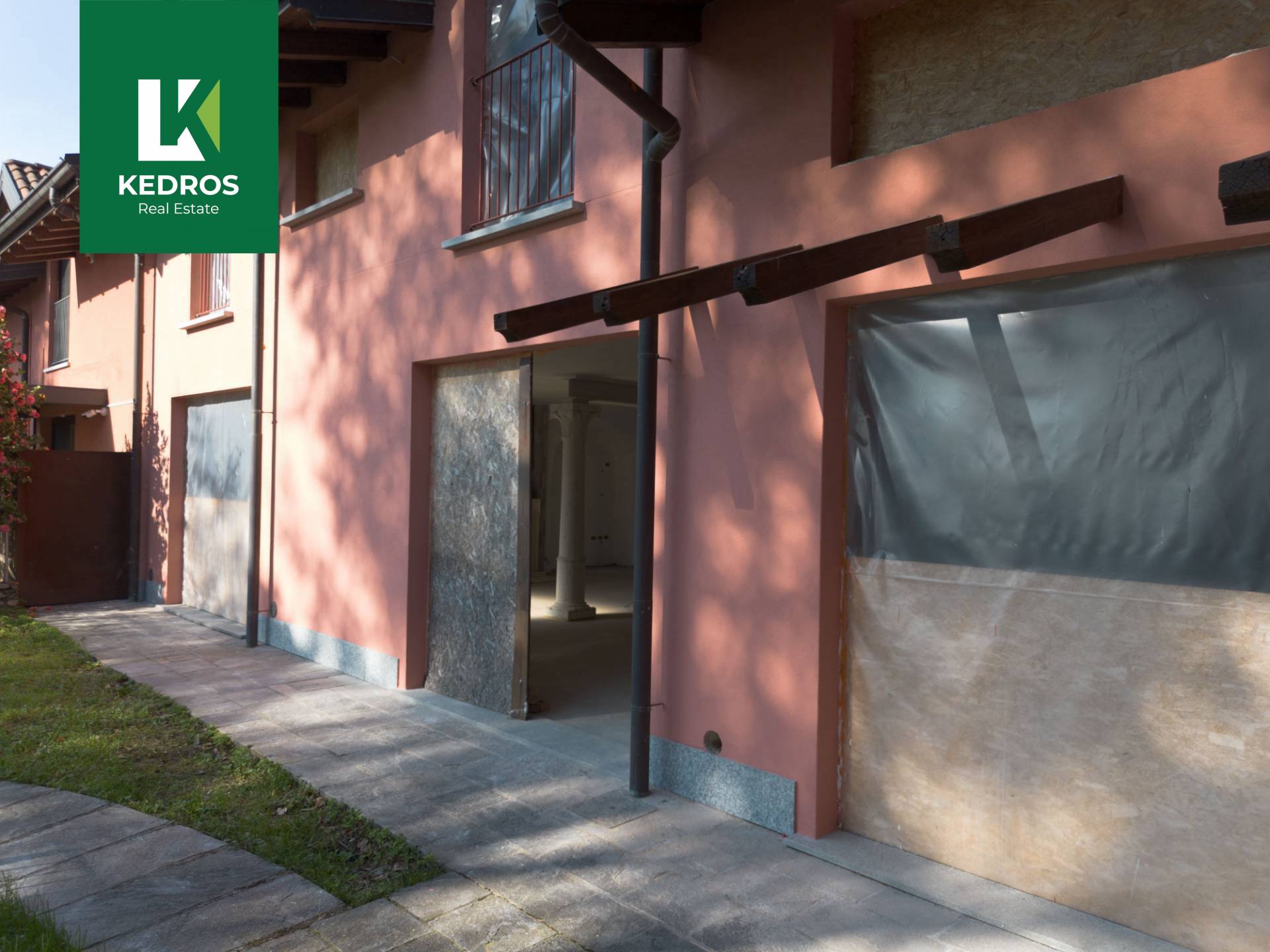 Casa semindipendente in vendita a Varese, Europa