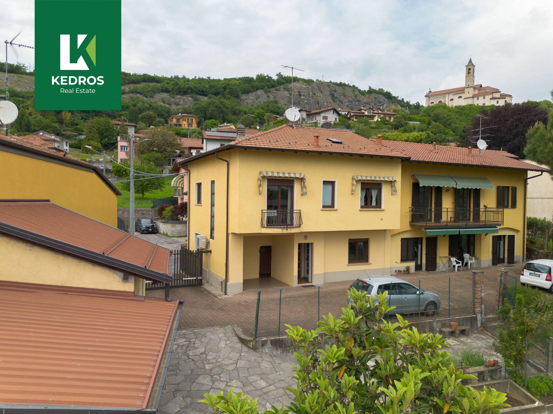 Casa semindipendente in vendita a Caravate