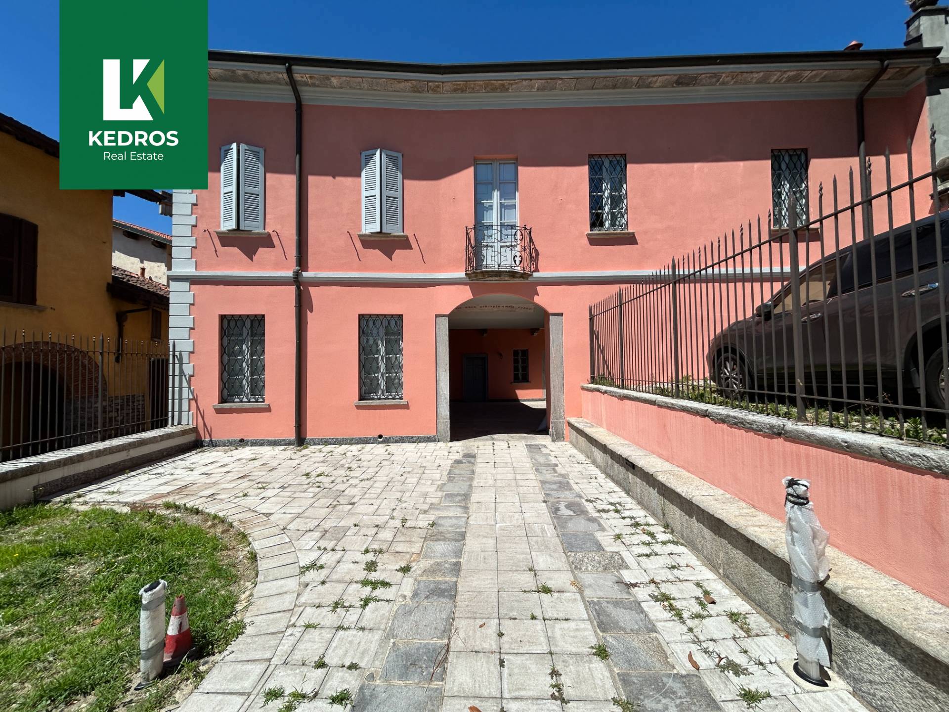 Casa semindipendente in vendita a Besozzo