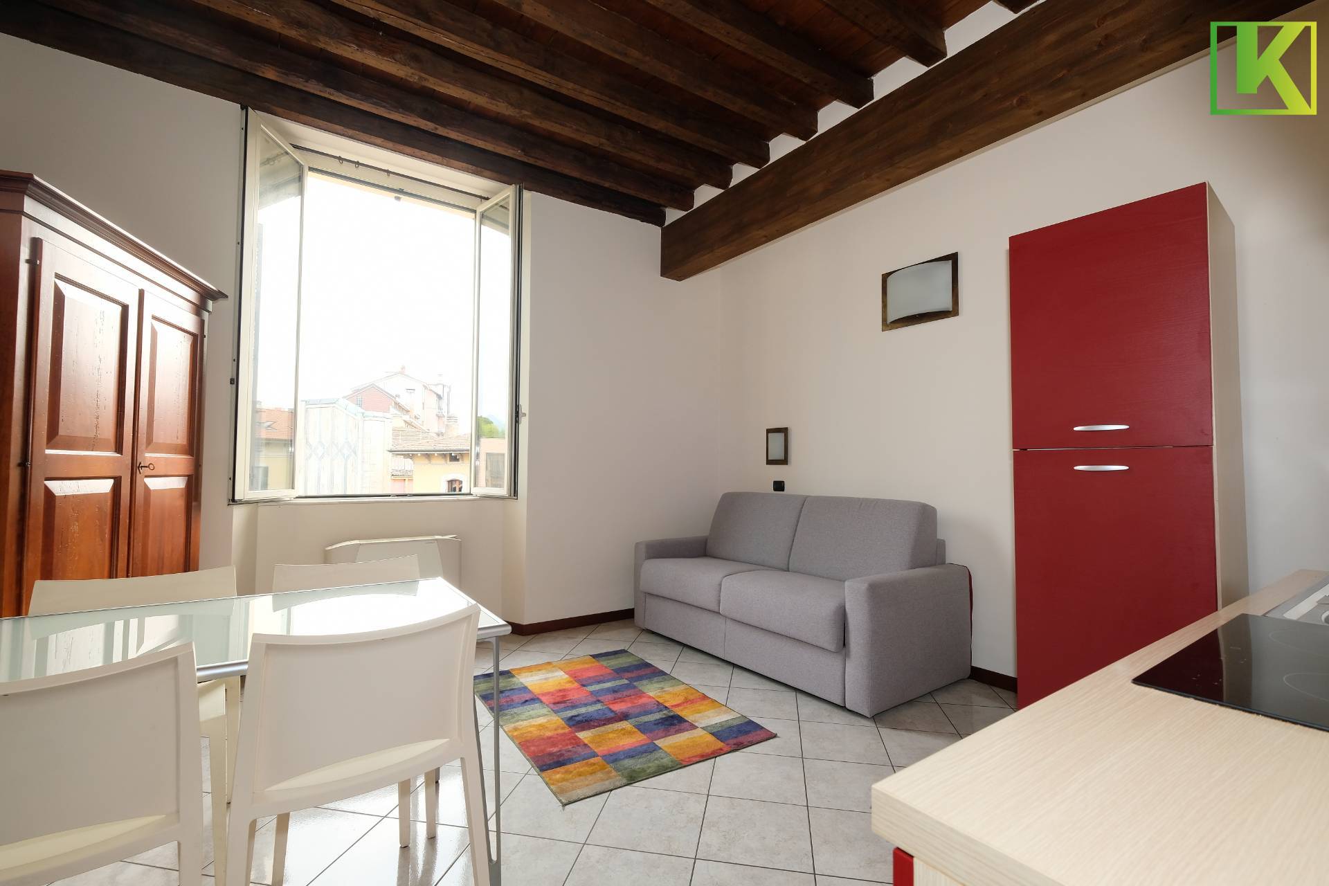 Appartamento Monolocale in affitto a Varese, Centro