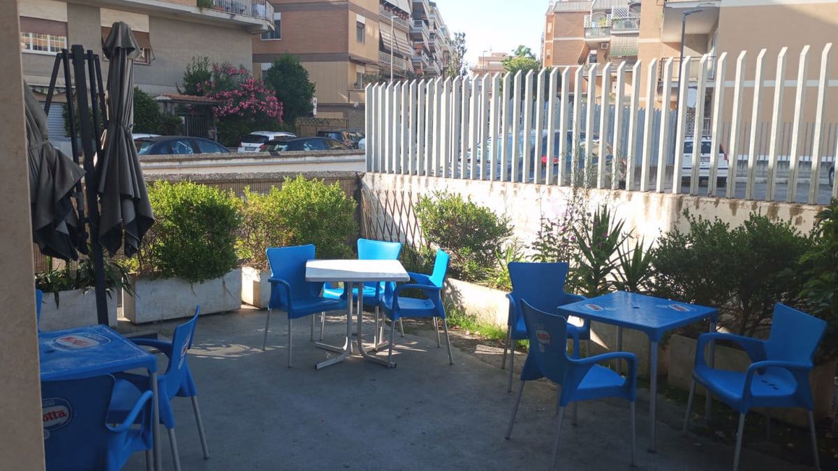 Attivit commerciale Bar e tabacchi in vendita a Roma