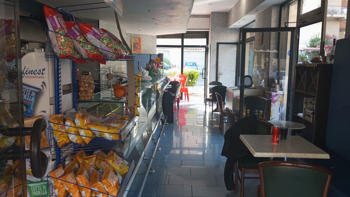 Attivit commerciale Bar e tabacchi in vendita a Roma