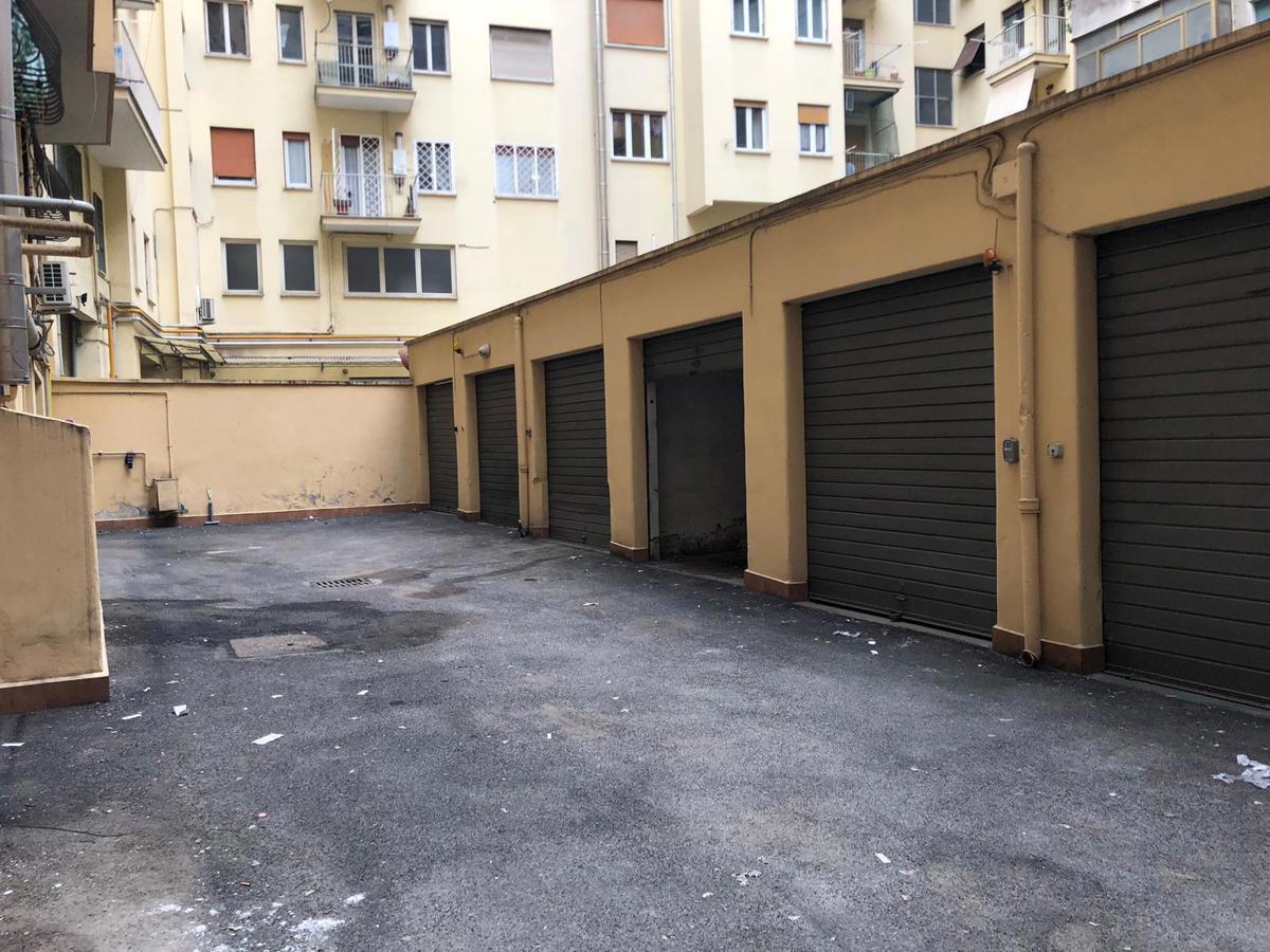 Box/Garage 40mq in vendita a Roma